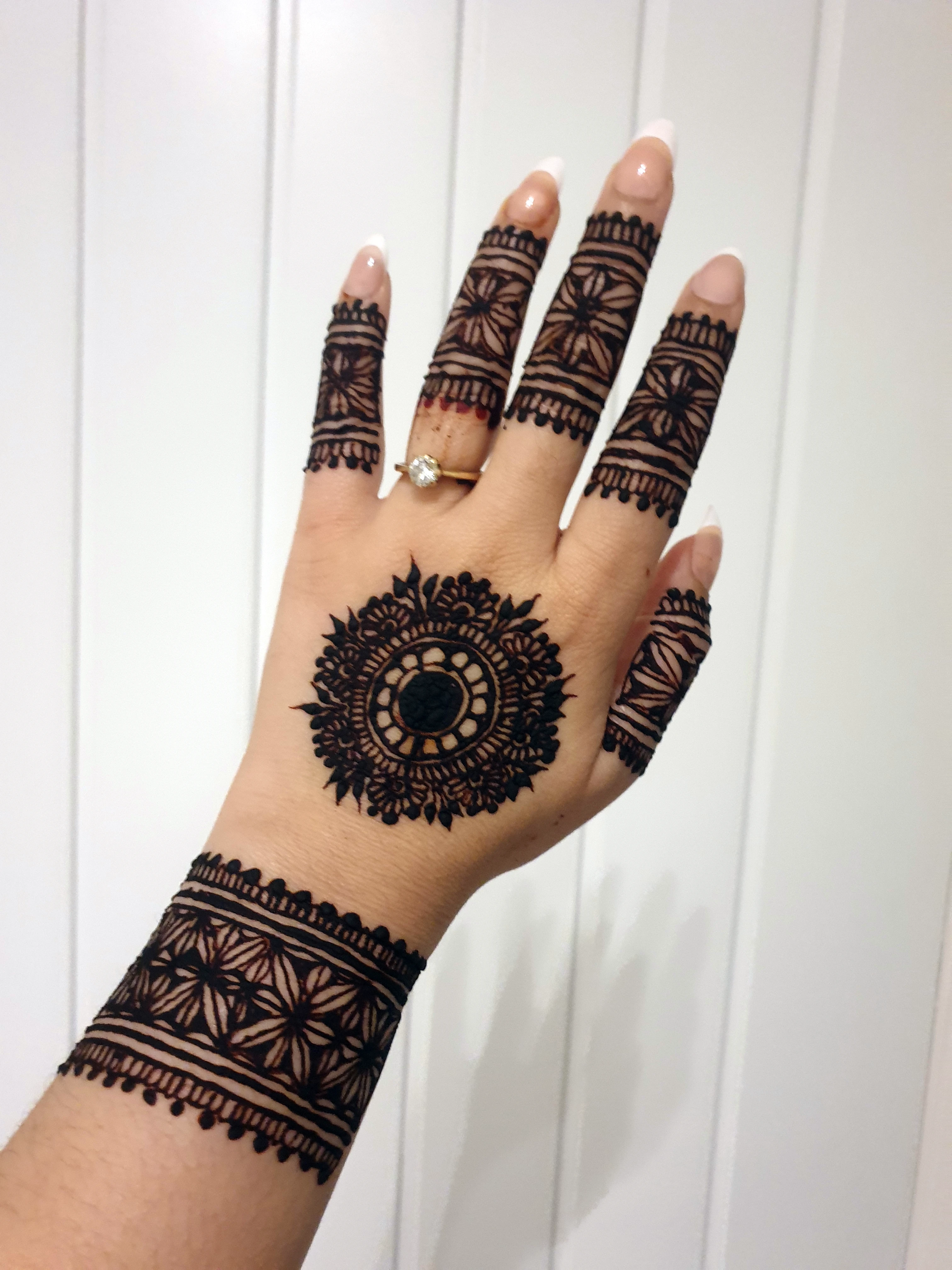 Party henna photo: Party 15