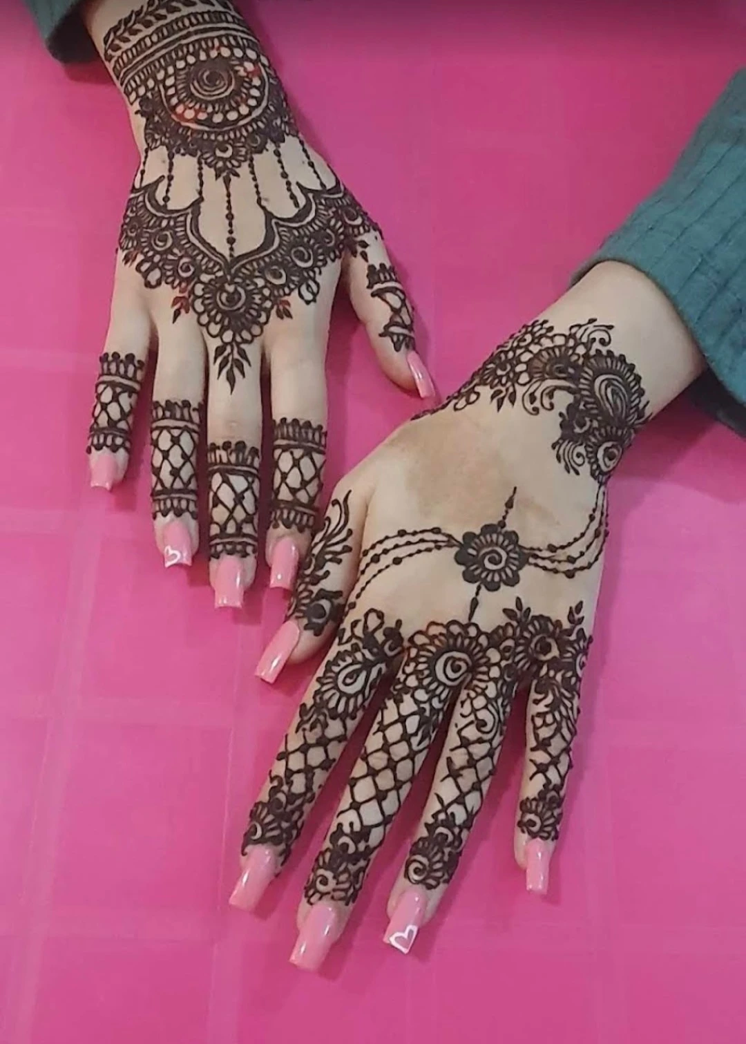Party henna photo: Party 22