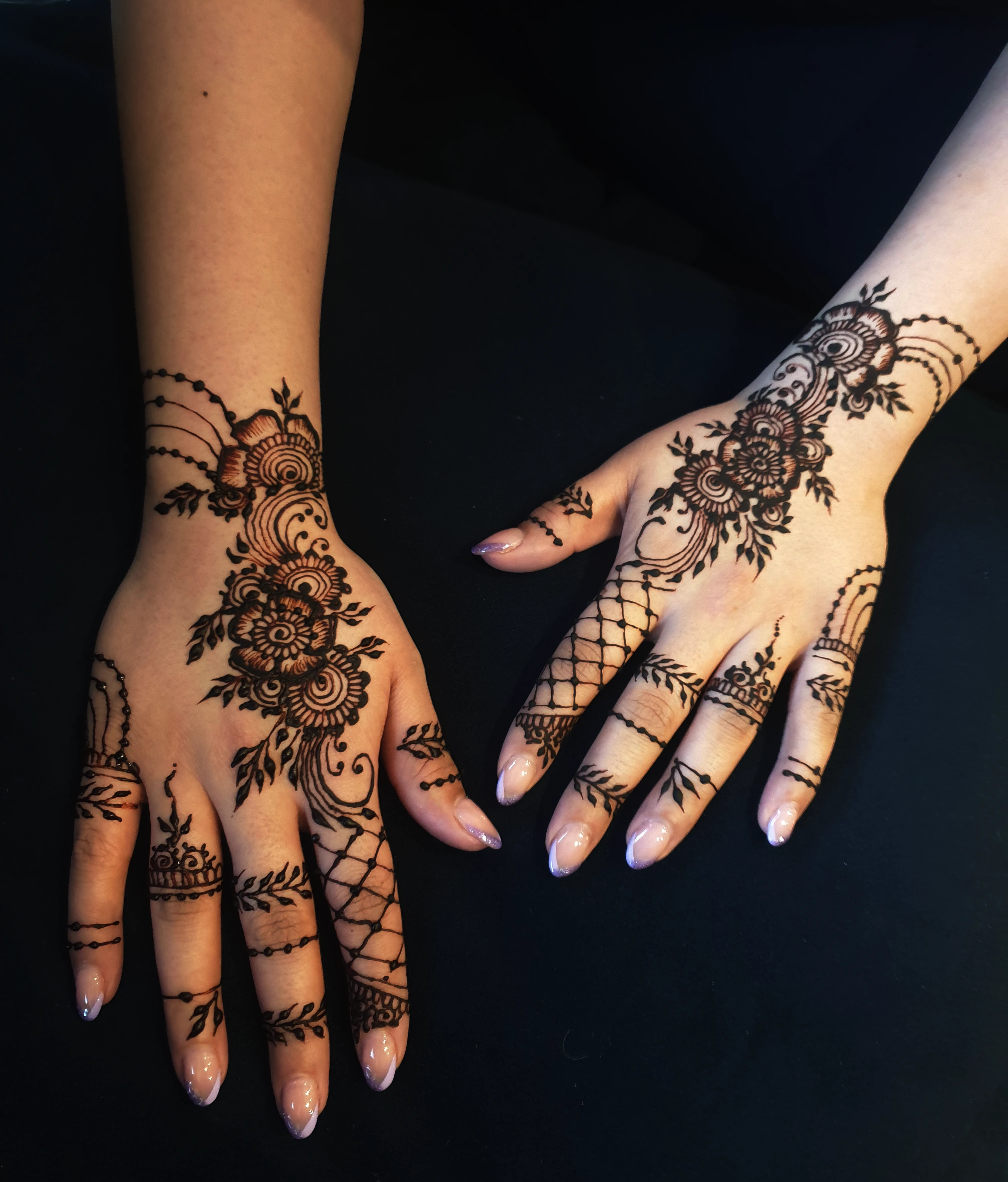 Party henna photo: Party 24