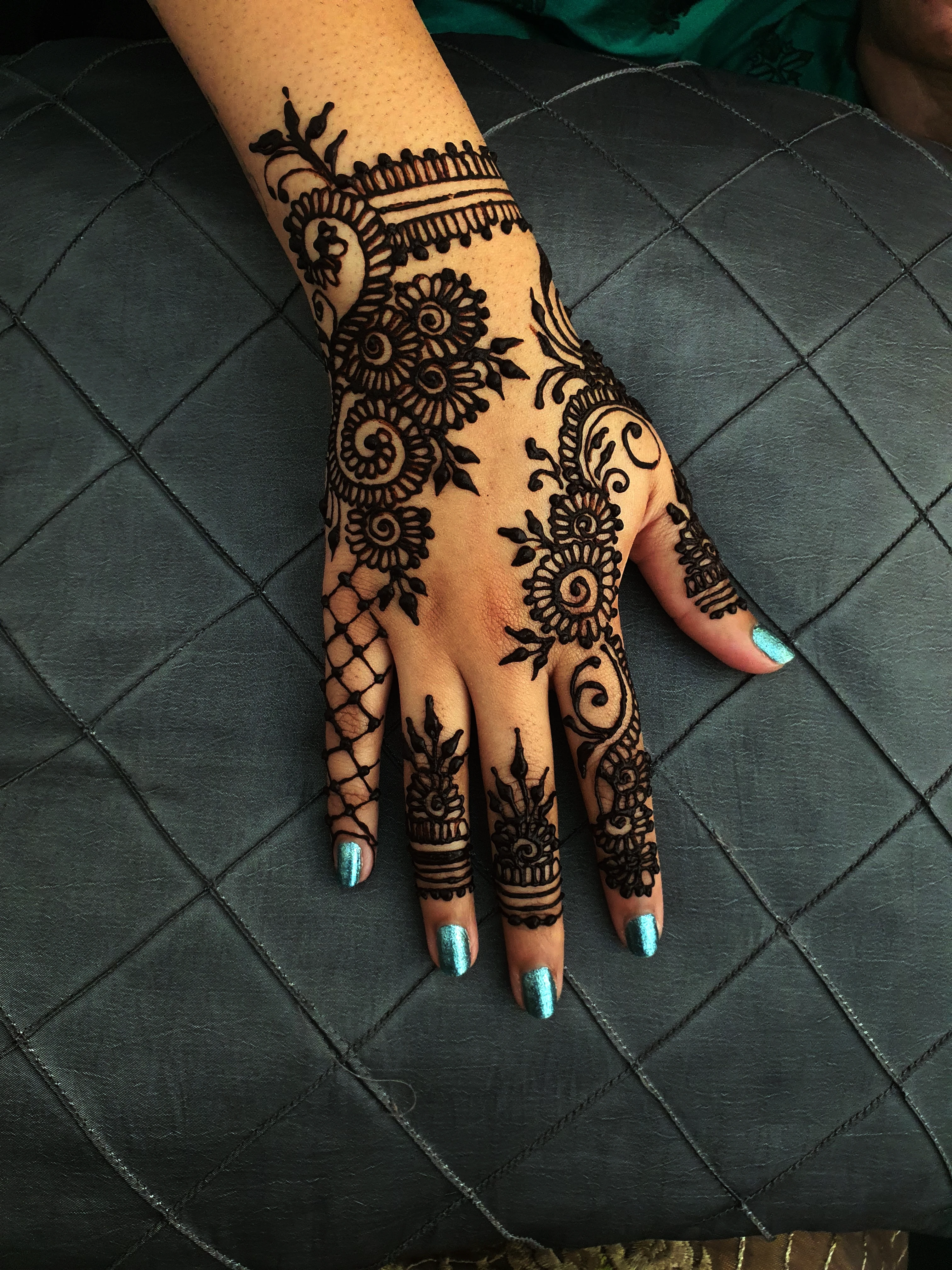 Party henna photo: Party 9